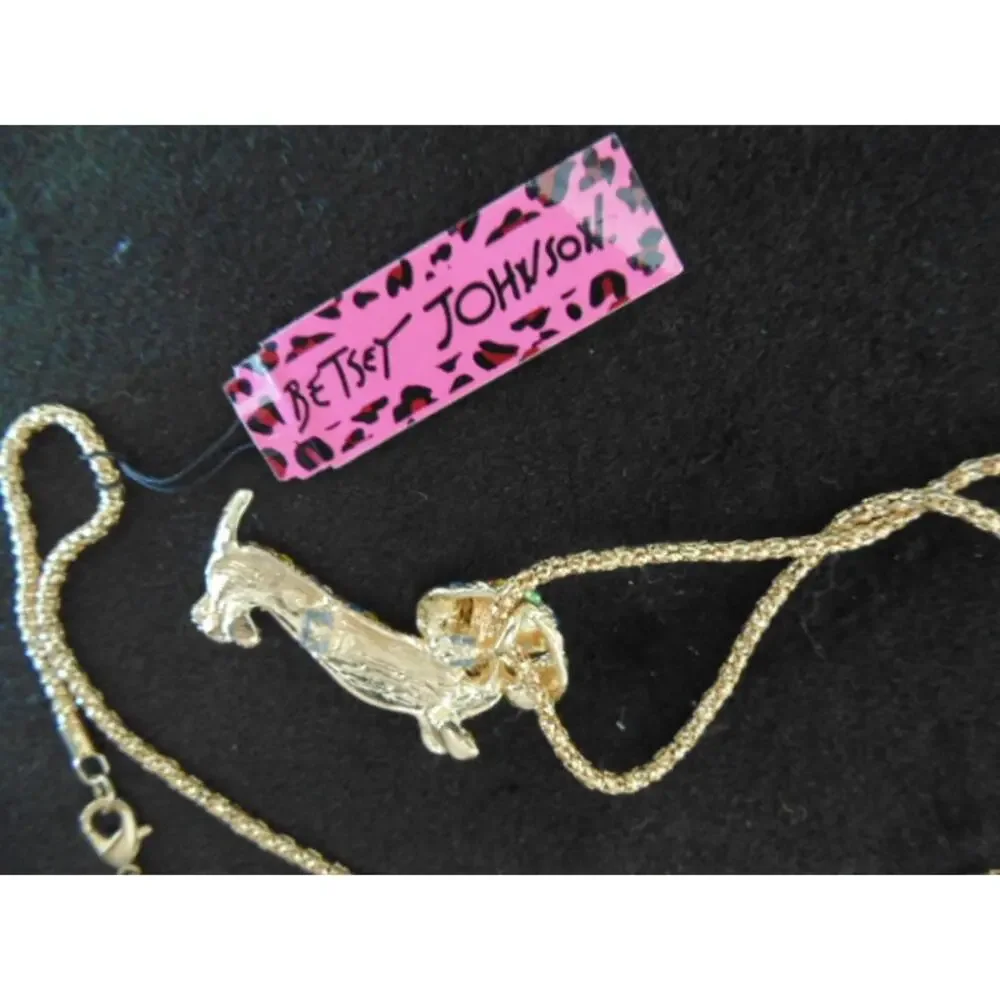 New Y2K Betsey Johnson Dachshund Pave Crystal Doxie Pendant Charm Necklace